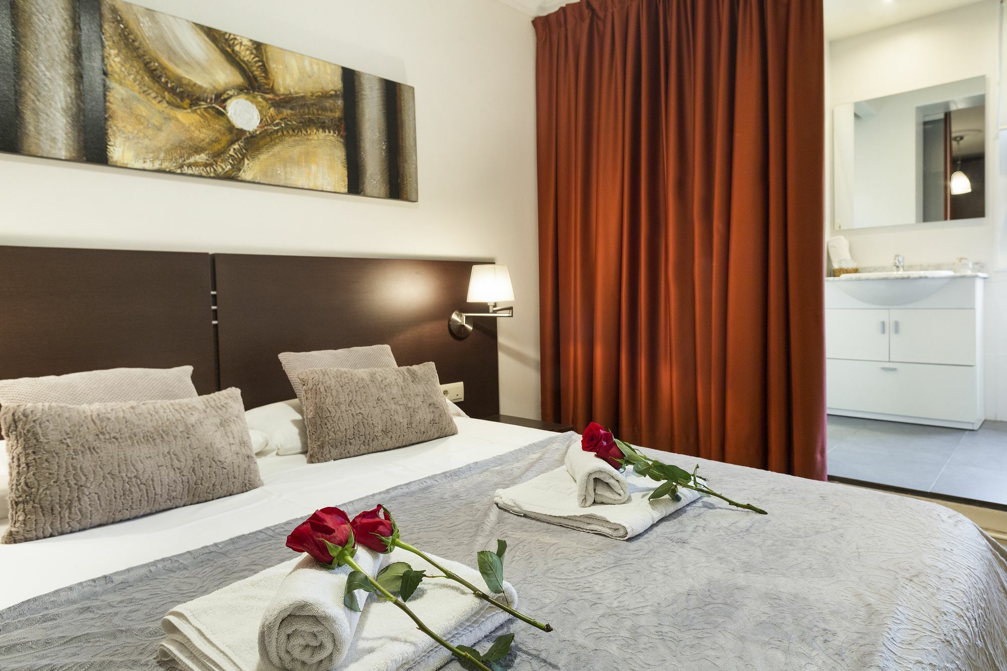 Habitat Apartments Ava 2 Барселона Экстерьер фото